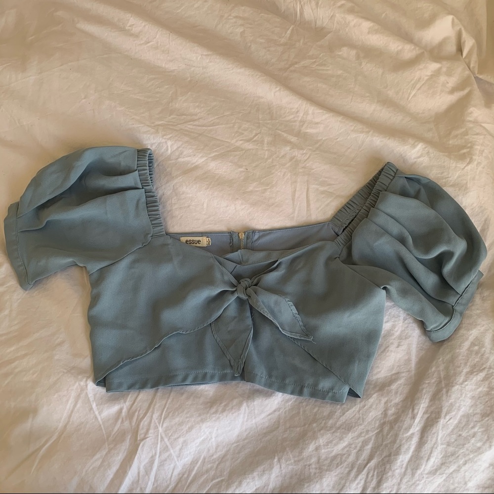 Women’s Cropped Light Blue Blouse Sz S